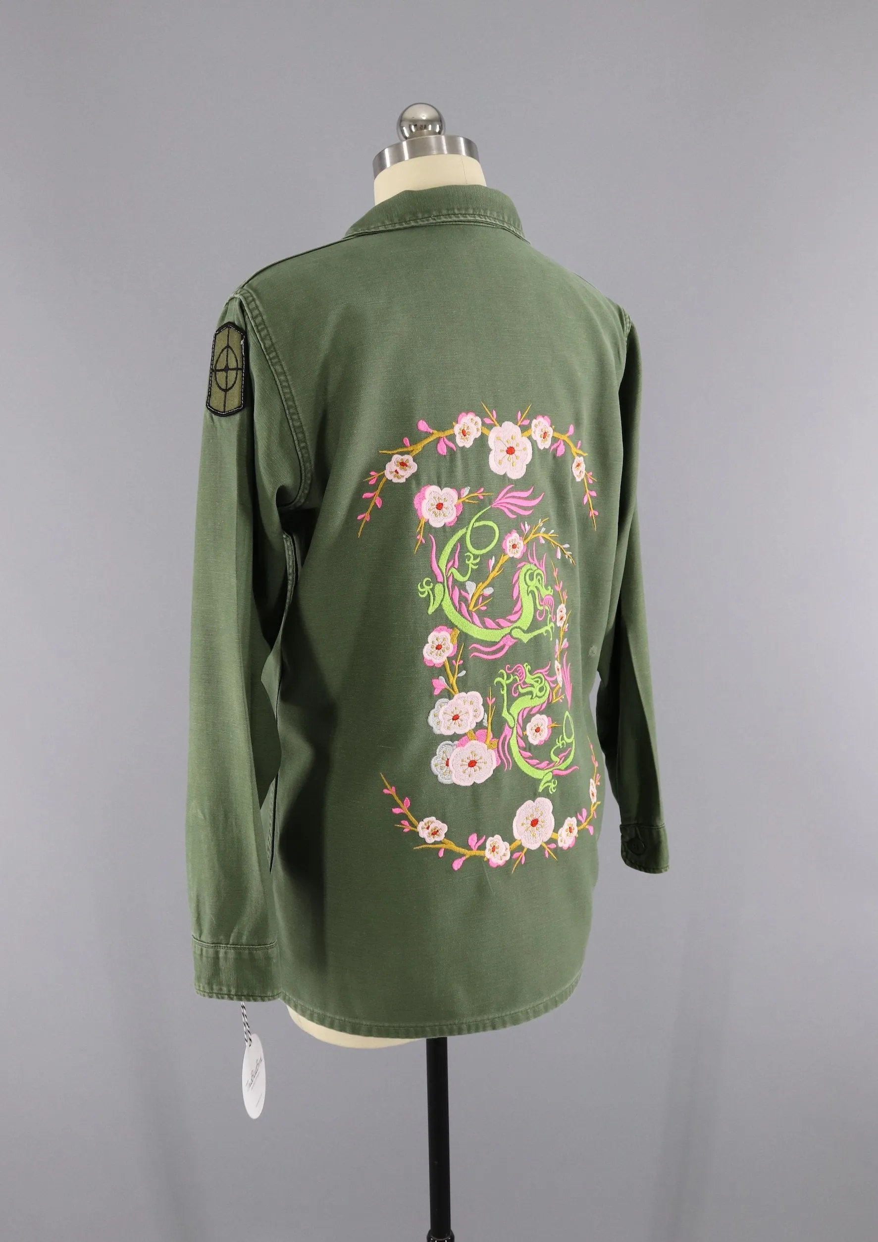 1960s Vintage Embroidered NEON Dragon Camo Shirt Jacket