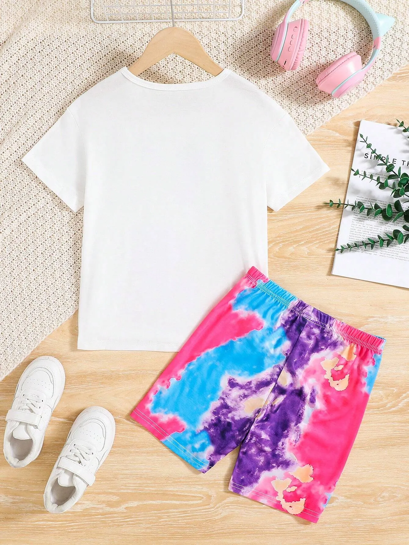 2pcs/Set Girls" Casual Letter Print Short Sleeve T-Shirt And Tie-Dye Printed Shorts Set For Summer Vacation