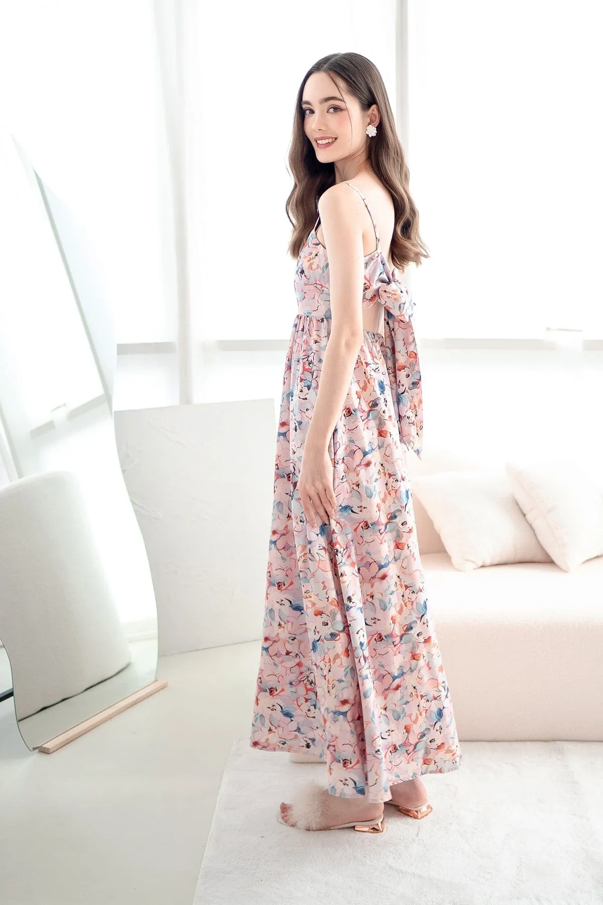 AMOUR TIE-BACK MAXI DRESS IN FLORAL