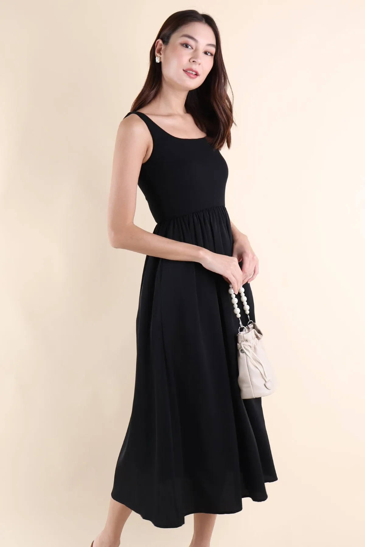 ANABELLE RIBBED MAXI DRESS IN BLACK