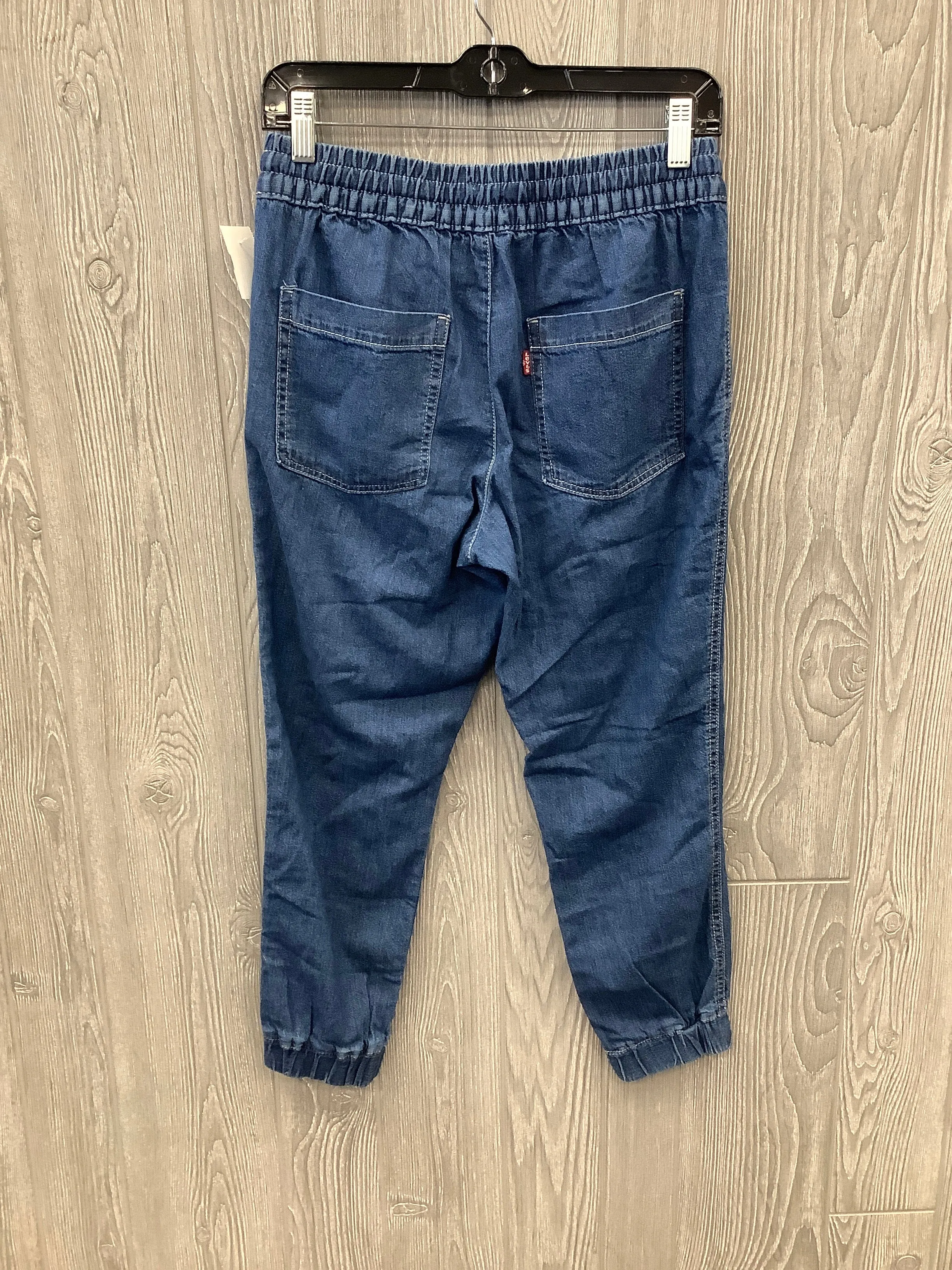 Blue Denim Capris Levis, Size 2