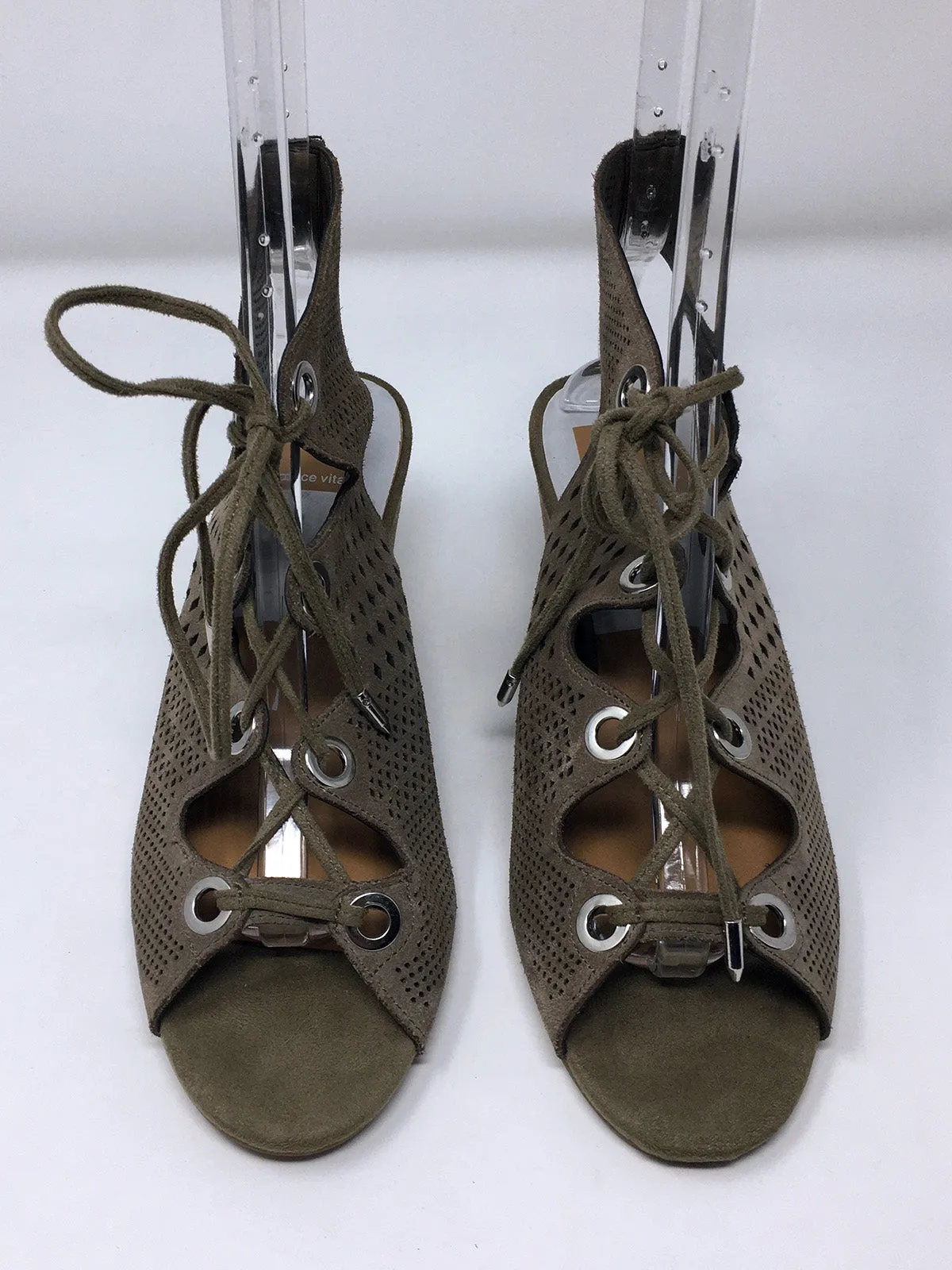 Dolce Vita Size 9 Taupe Perforated Dot Triangle Sandals NWOB