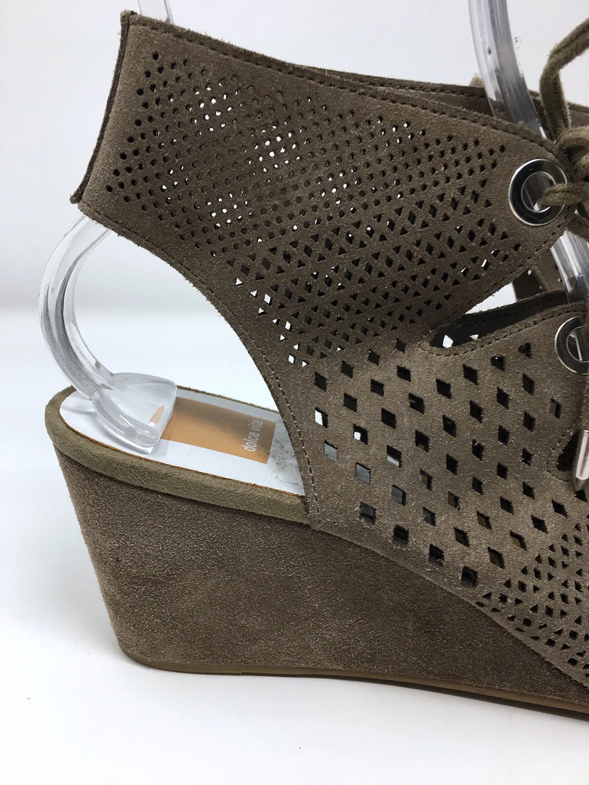 Dolce Vita Size 9 Taupe Perforated Dot Triangle Sandals NWOB