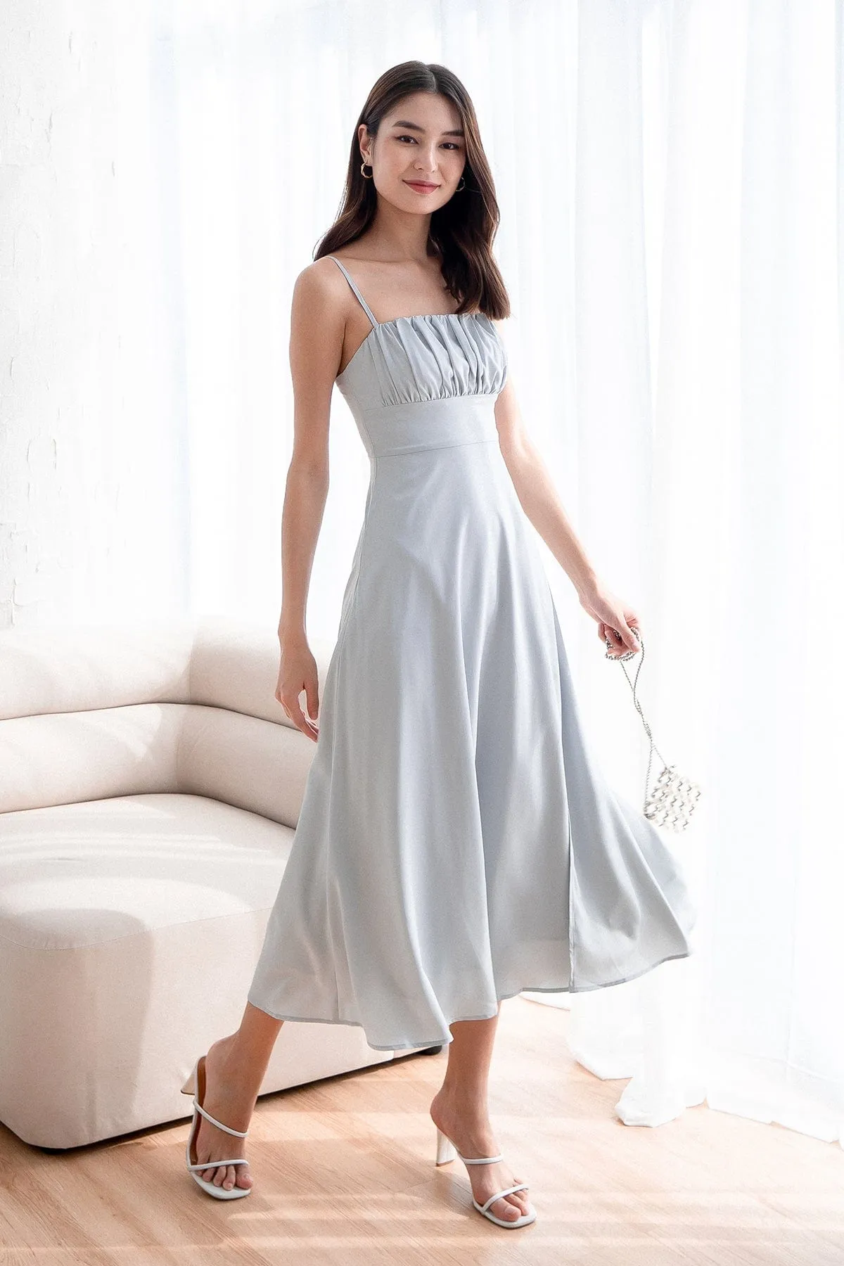 EVELIA RUCHED MAXI DRESS IN BLUE