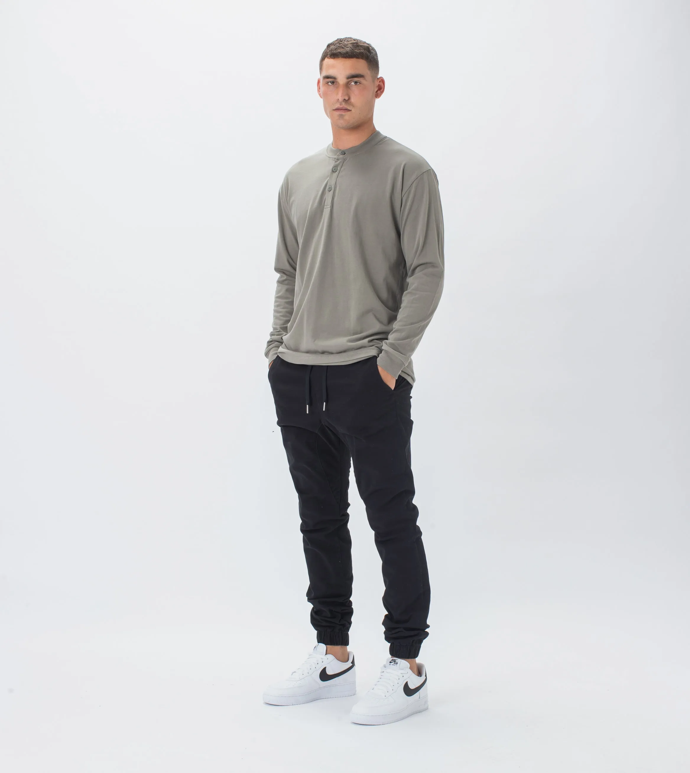 Henley LS Tee Dk Moss