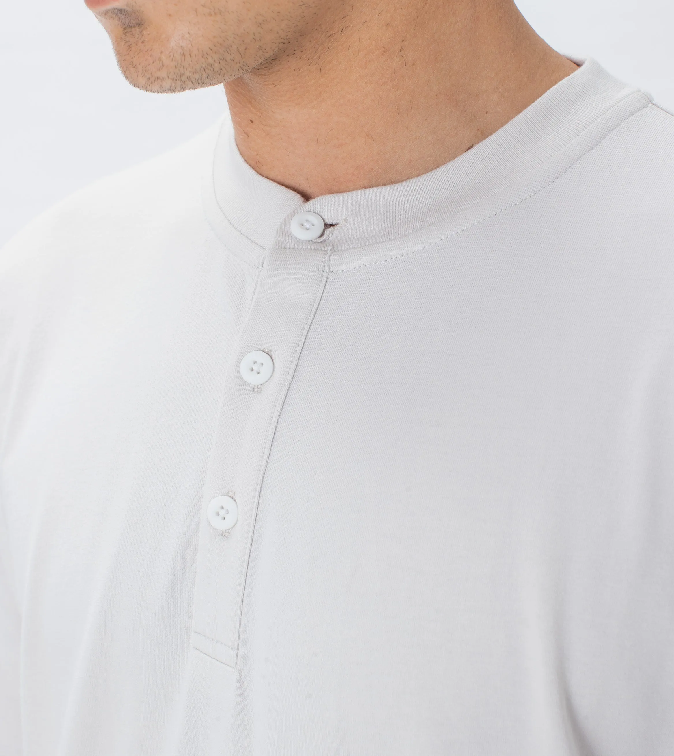 Henley LS Tee Frost