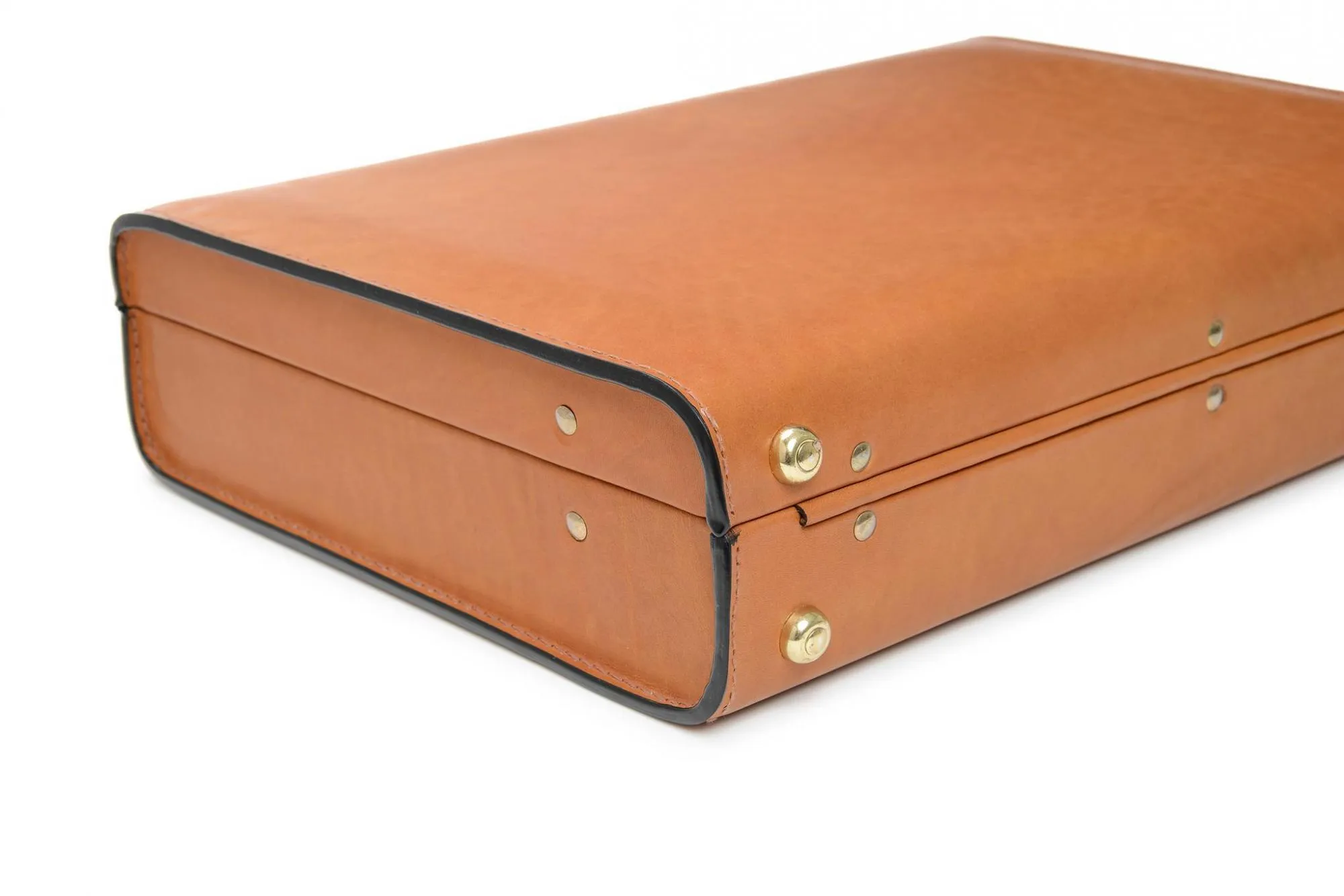 Korchmar Classics 4" Monroe Belting Leather Attache