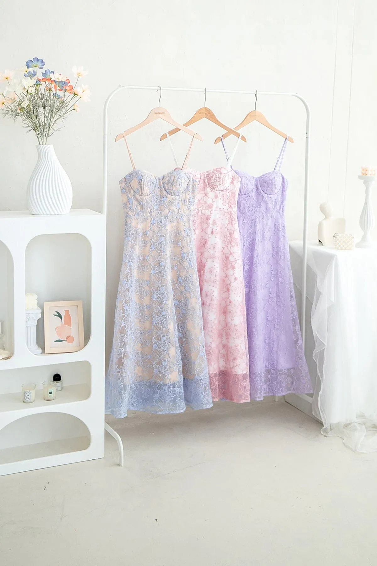 LAVIN LACE EMBOSSED MAXI IN LAVENDER