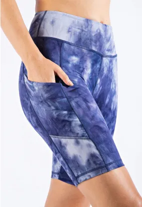 Making Tidal Waves Rae Mode Biker Short Leggings in blue/white