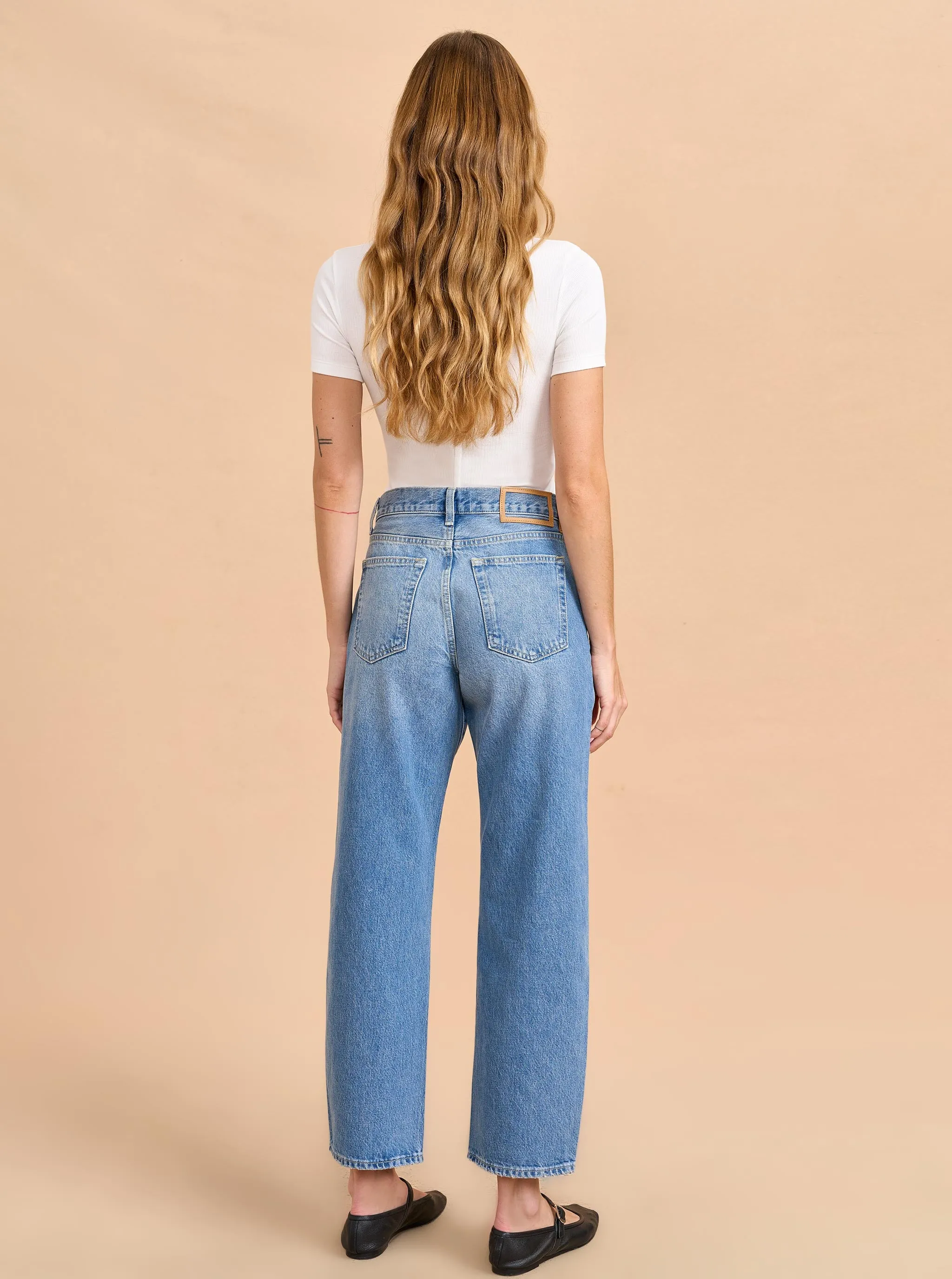 Marilyn Mid-Rise Barrel Jean