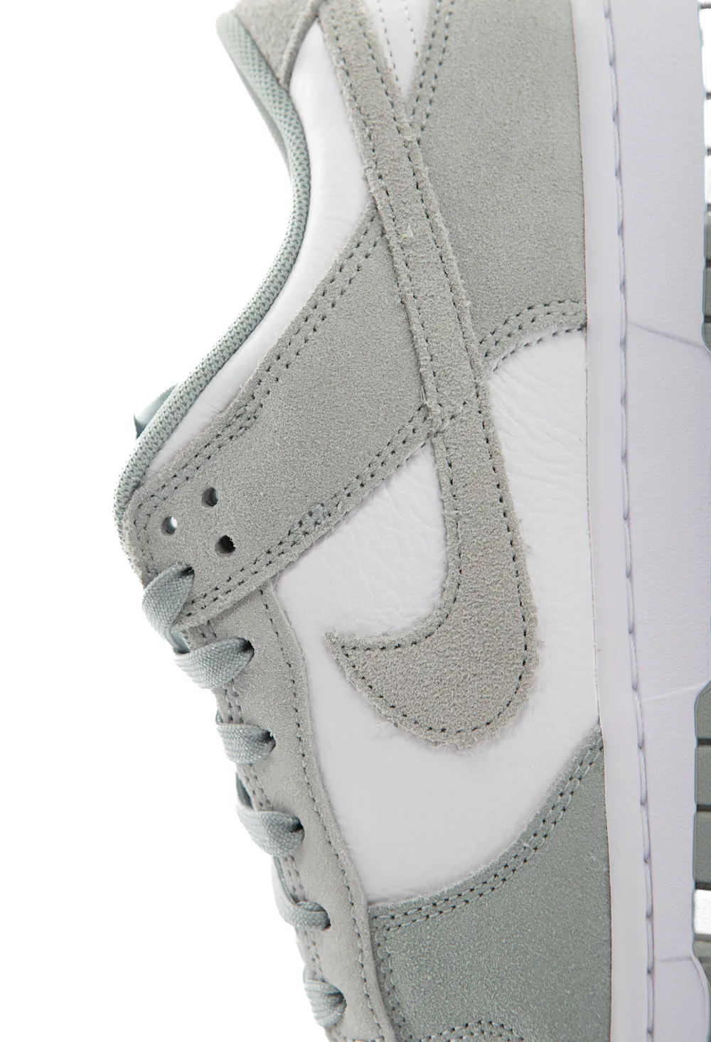 Nike Dunk Low Retro SE 'White/Light Pumice'