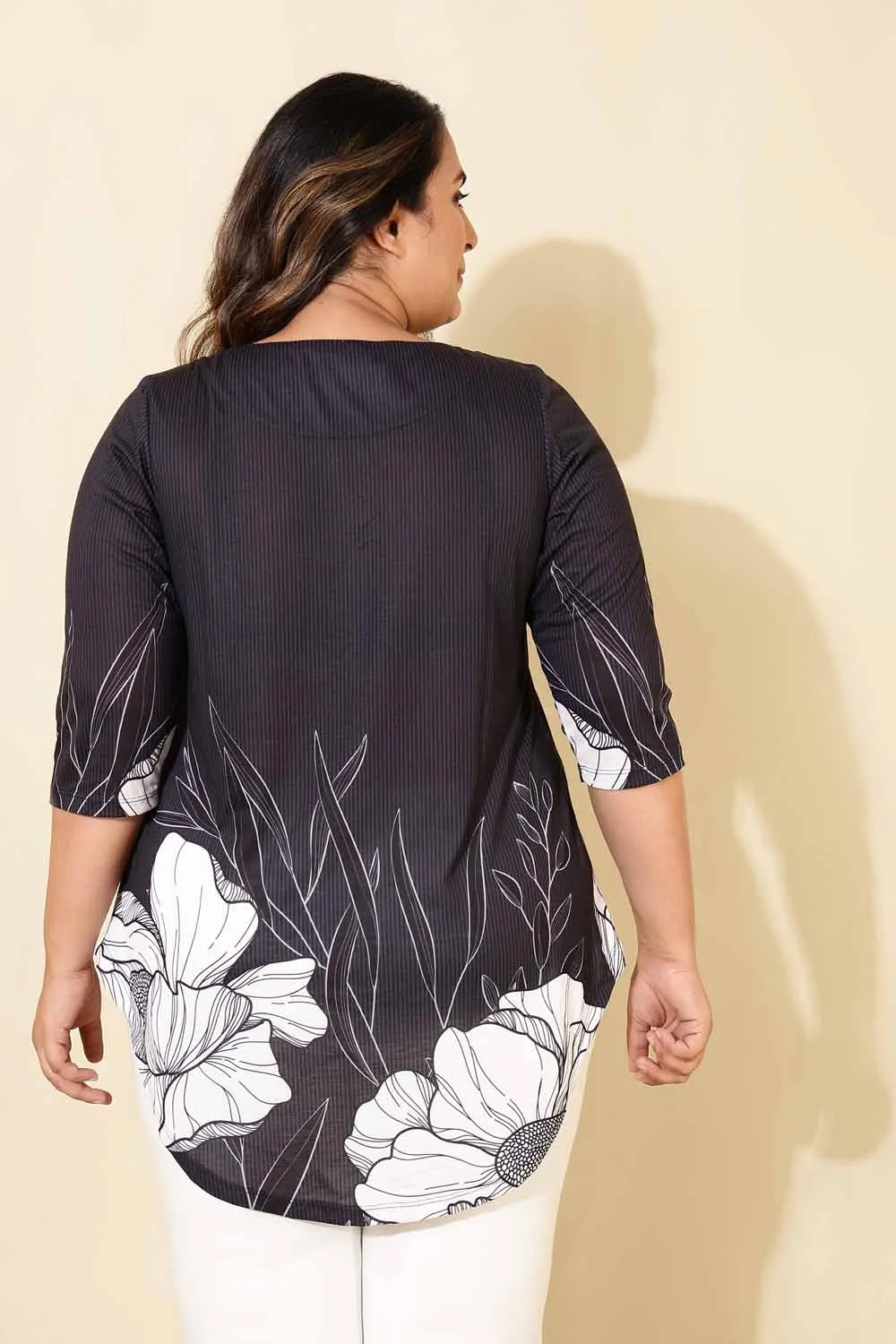 Plus Size Black White Floral Print Centre Pleat Top