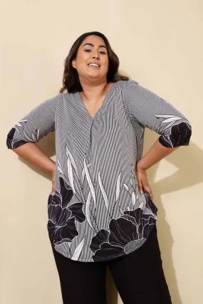 Plus Size Black White Monochromatic Floral Print Centre Pleat Top