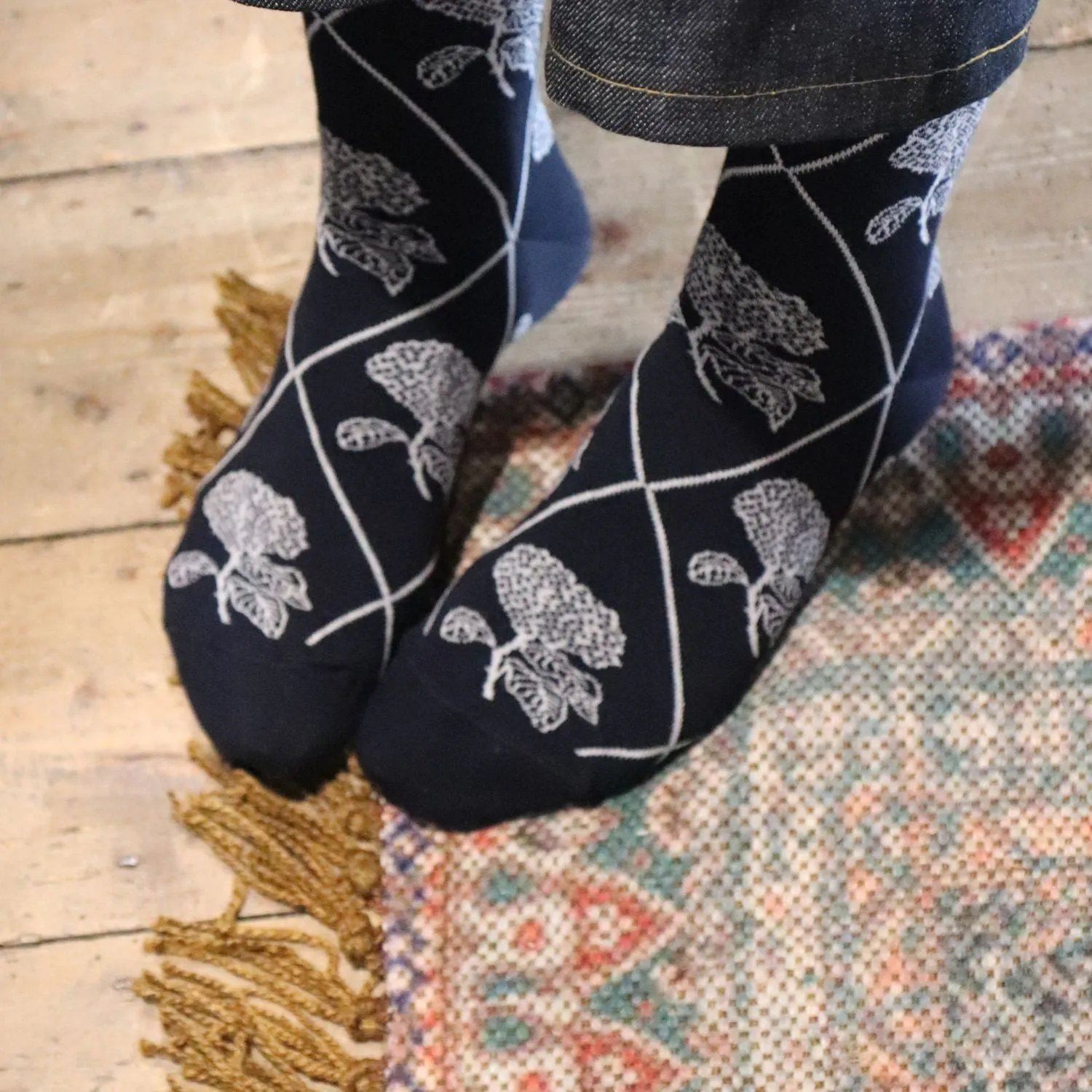 Women's Linear Hydrangea Cotton Socks